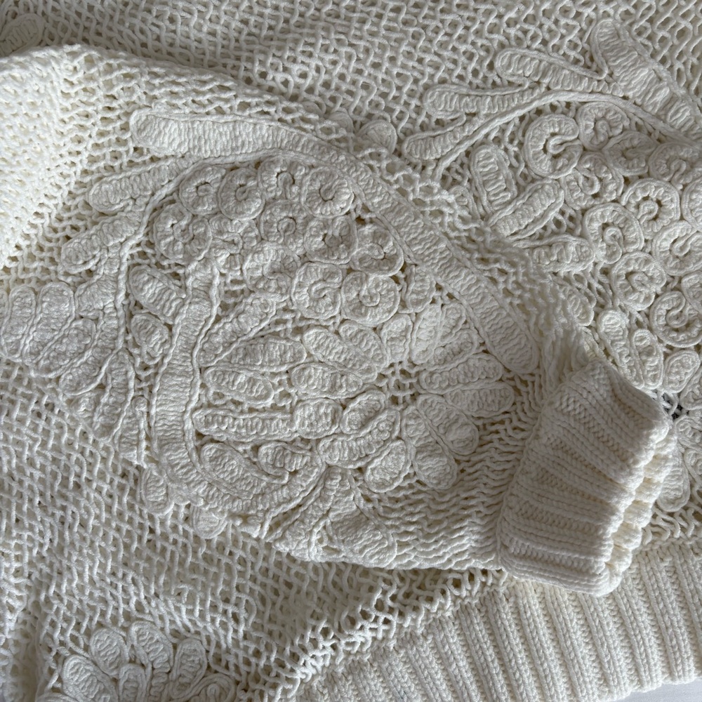 FARM Rio White Sweater - Picture 10 of 16